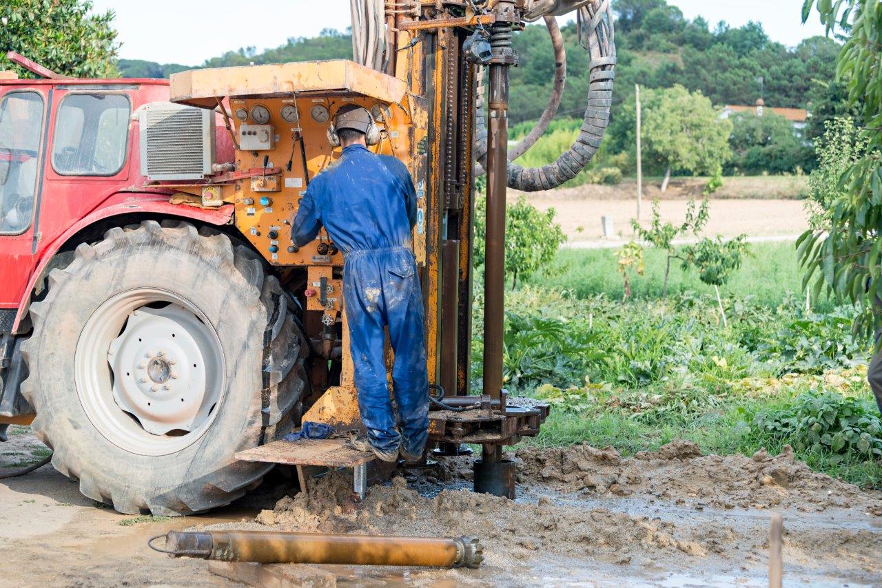Drilling machine reaching successfully the groundwater. Drilling for Water.  Digging for Dignity! Depending on the depth of the groundwater table, water can be accessed within a few meters or up to 300 meters. This variability is due to geological factors and local environmental conditions. Digging Deep, Changing Lives! Depending on the depth of the groundwater table, water can be accessed within a few meters or up to 300 meters. This variability is due to geological factors and local environmental conditions. Digging Deep, Changing Lives!